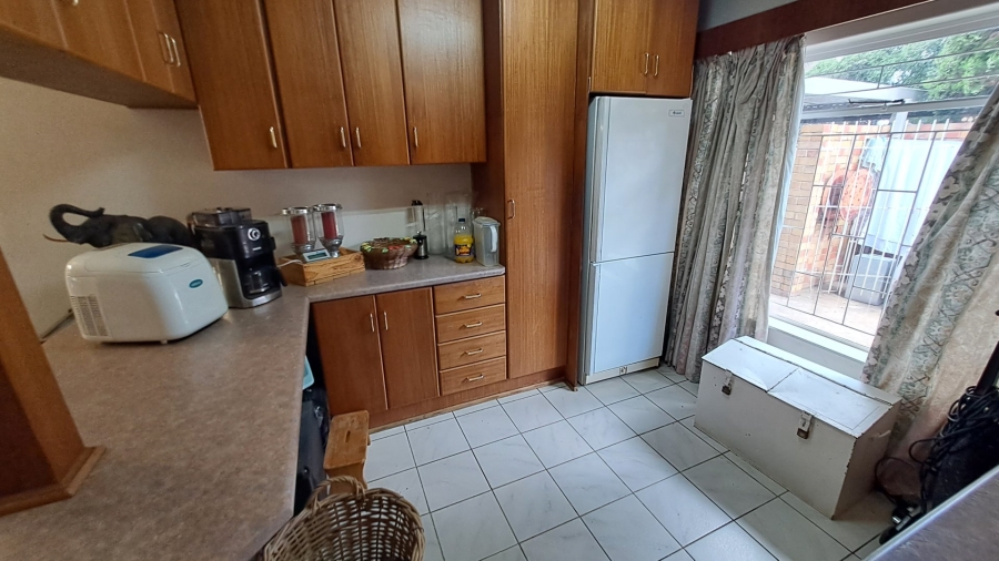 5 Bedroom Property for Sale in Fichardt Park Free State